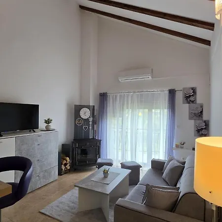 Cozy Panton Near Fuzine With Fireplace *