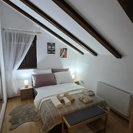Cozy Panton Near Fuzine With Fireplace
